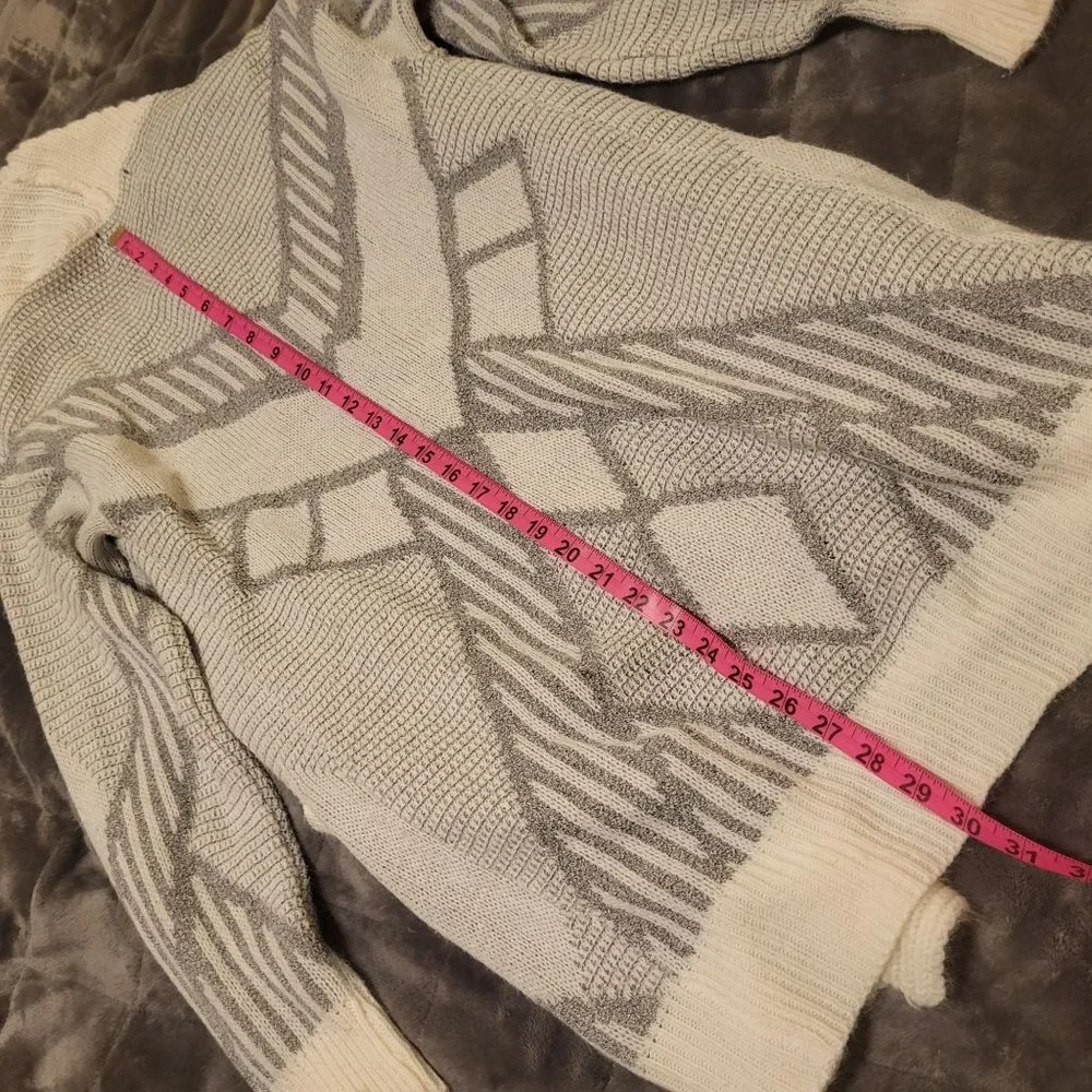 Lovemarks Women's Acrylic Cardigan, Gray & White, Size Medium - Picture 7 of 8